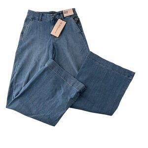 BCBGeneration NWT High Rise Wide Leg Jeans Classic 70’s Inspired Retro Casual